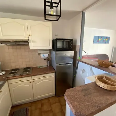 6 Personnes Avec Loggia Dans Avec Parking - Fr-1-837-61 Apartment
