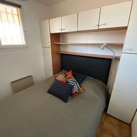 6 Personnes Avec Loggia Dans Avec Parking - Fr-1-837-61 *