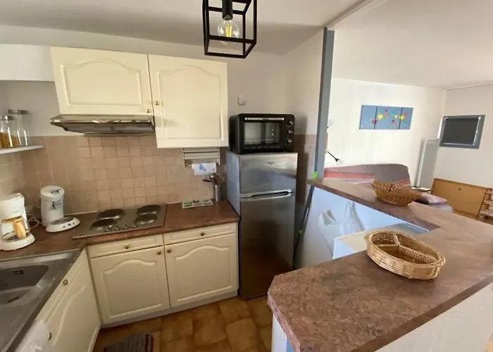 6 Personnes Avec Loggia Dans Avec Parking - Fr-1-837-61 アパート